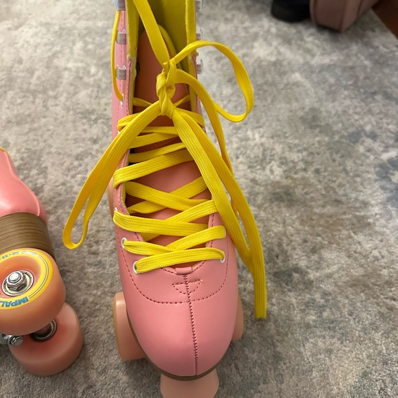 Impala roller blades - Picture 4 of 4